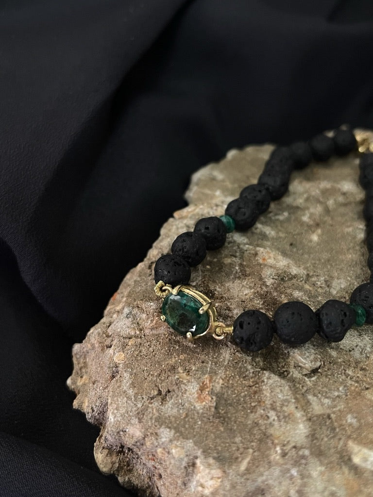 Emerald Bedds & Gold Bracelet