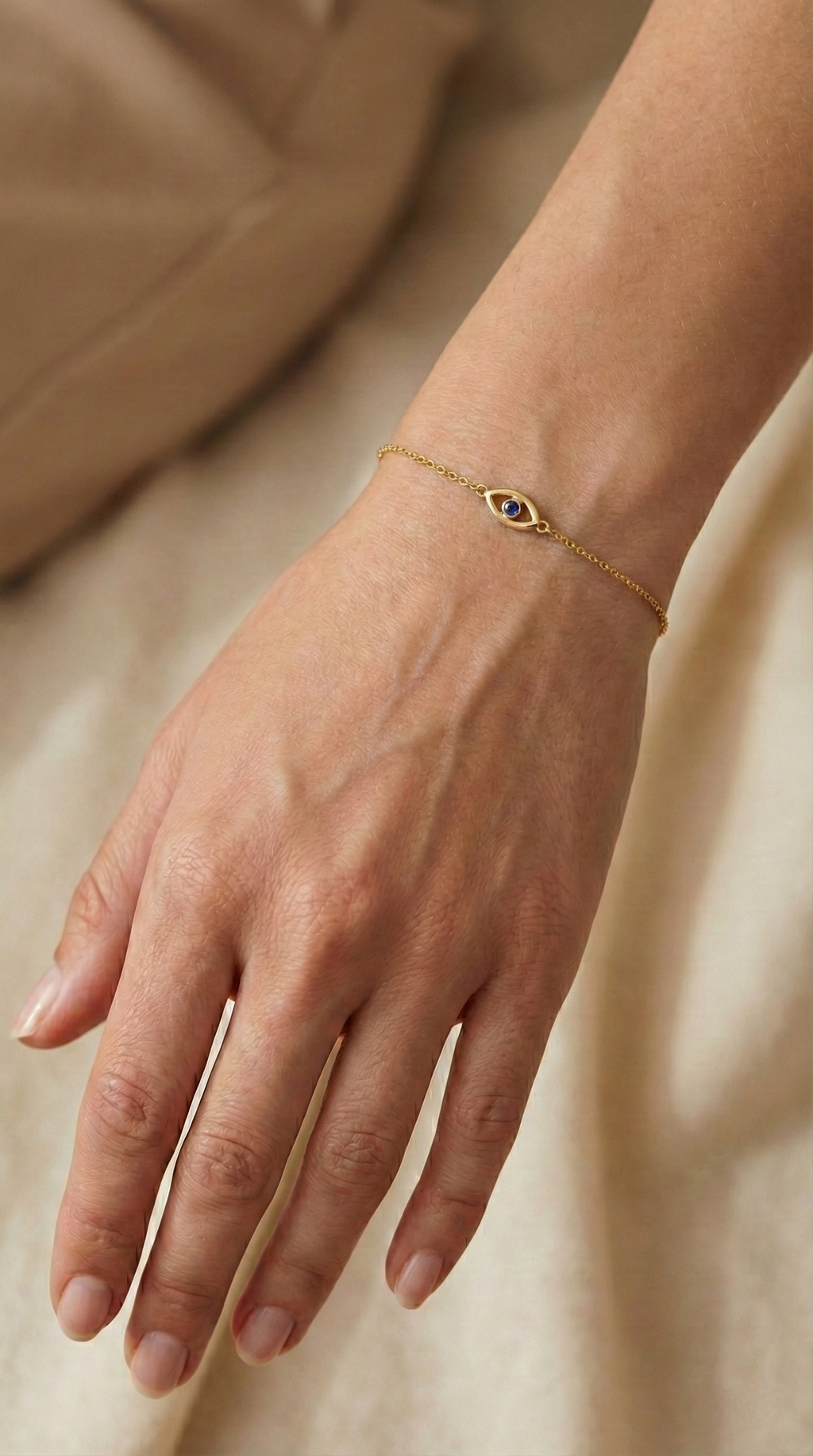 Minimal Evil Eye Sapphire Bracelet