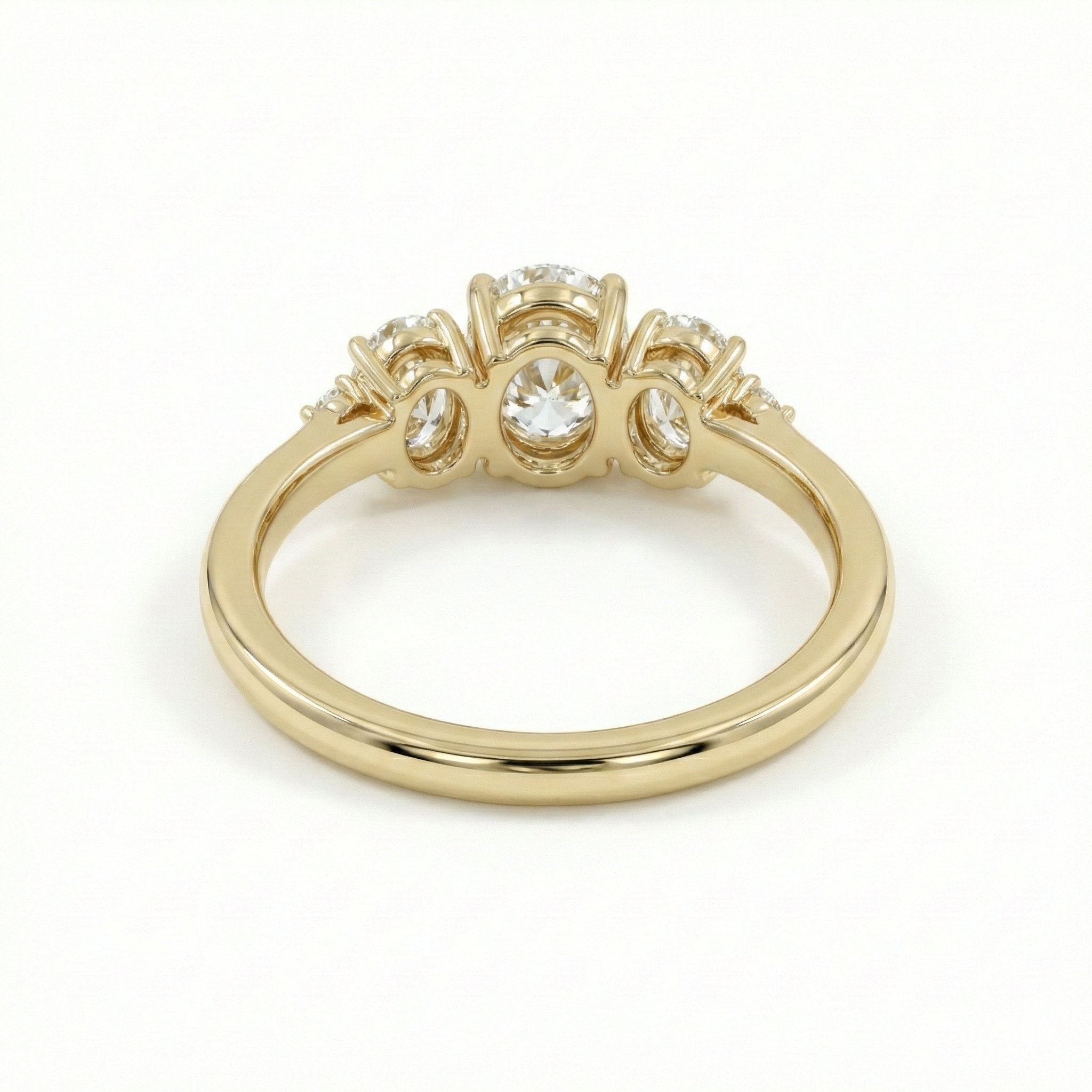 Oval Degrade Diamonds Ring