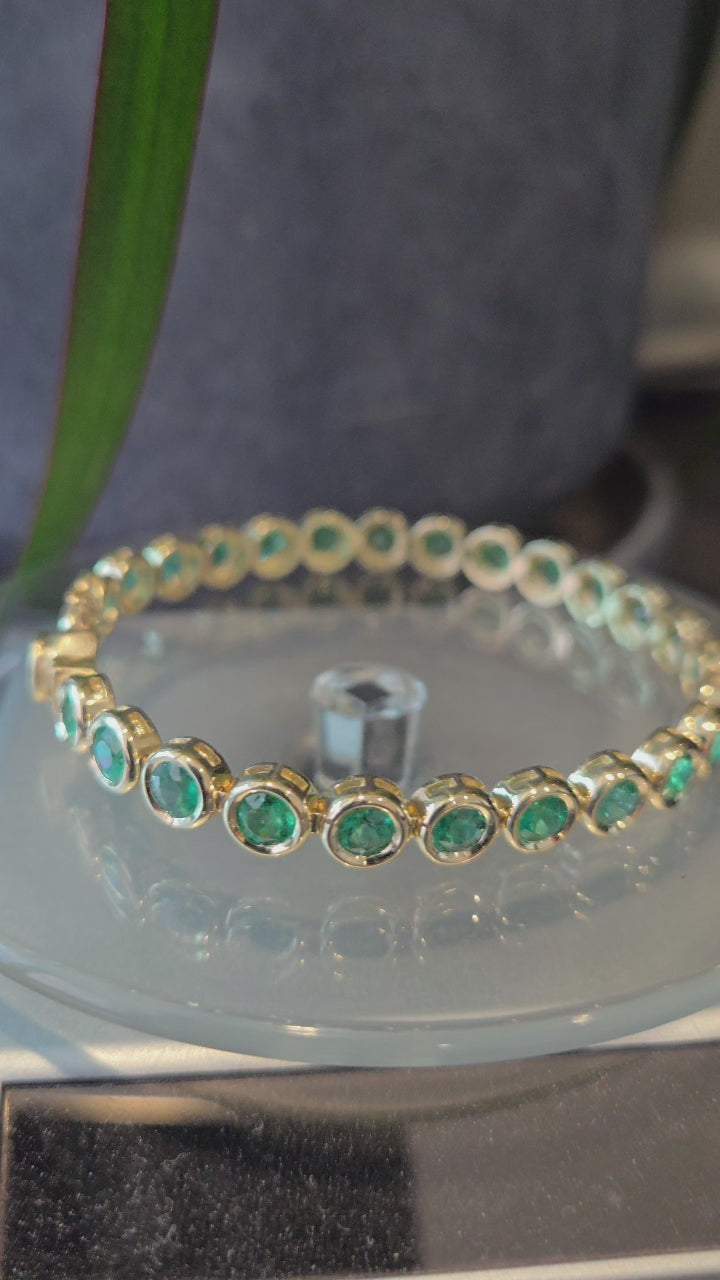 Bezel-Set Emerald Tennis Bracelet