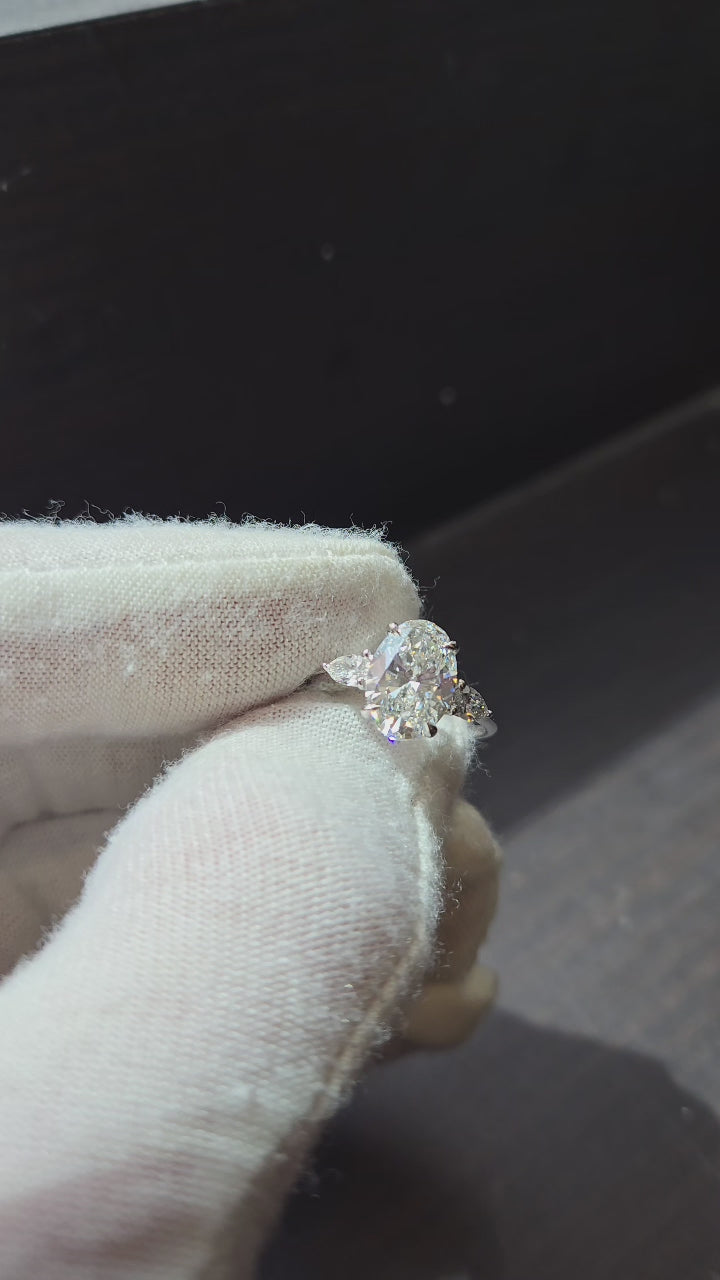 Oval & Pear Cut 3 Stones Ring